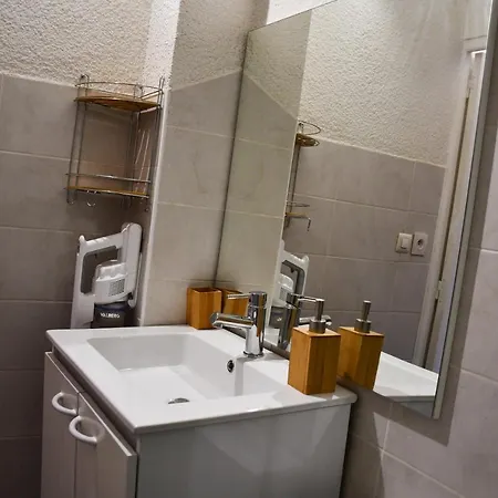 L'aparte H24,cosy,port,plage,wifi,netflix Apartment *